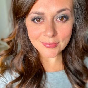 Meet your Posher, Annie